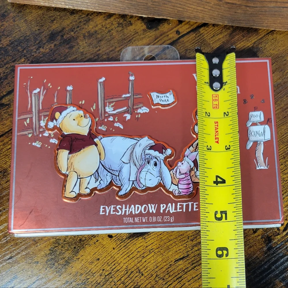 Disney Winnie the Pooh neutral Eyeshadow Palette 12 colors